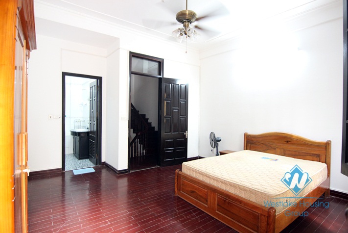 Clean house with cheap price for rent in Tay Ho district,Hanoi